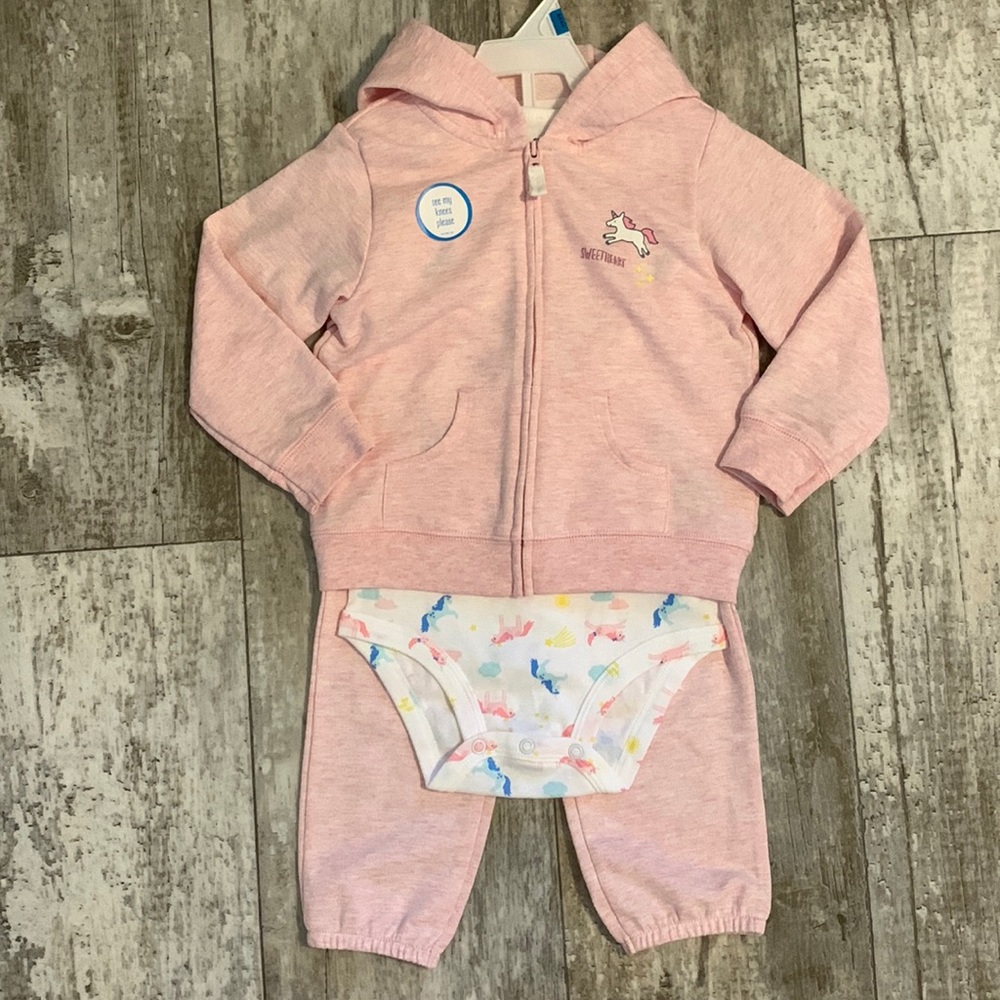 Carter’s 3 piece matching set